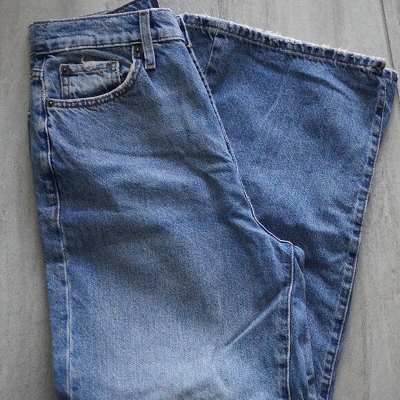 BDG Blue Jeans Women’s – Size 27 - Picture 2 of 4